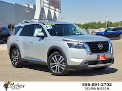 2025 Nissan Pathfinder Platinum SUV