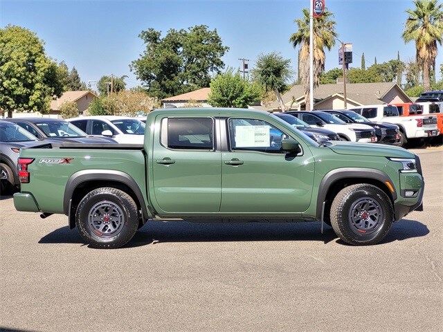 2025 Nissan Frontier PRO-X photo 3