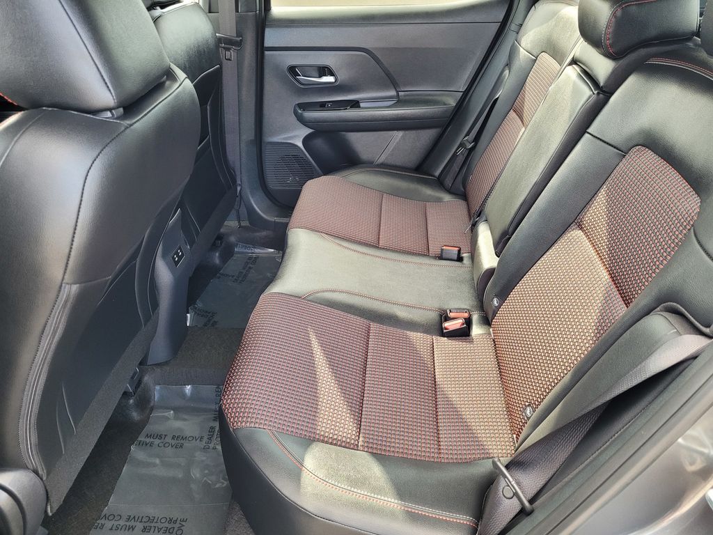 2026 Nissan KICKS SR - Photo 6