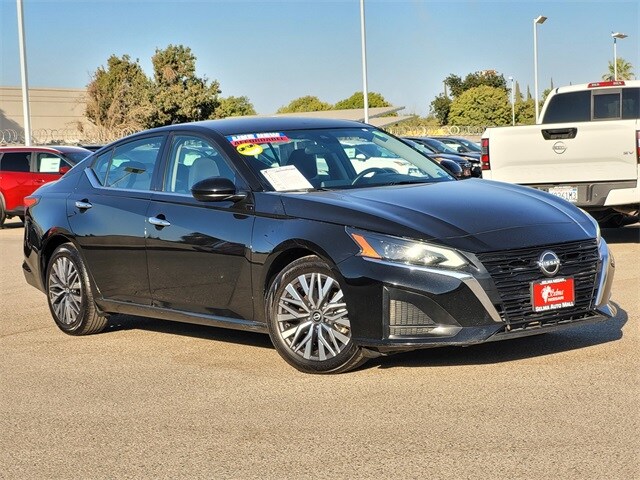 2023 Nissan Altima 2.5 SV photo 2