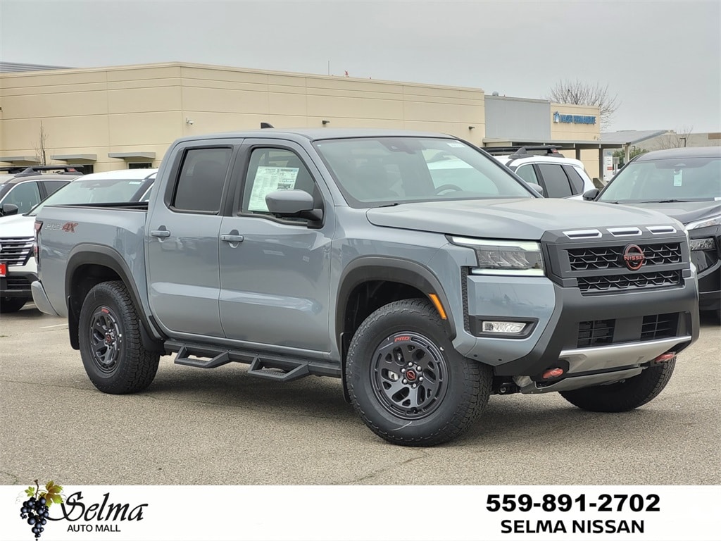 2026 Nissan Frontier PRO-4X's photo