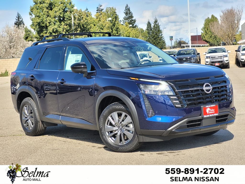 2026 Nissan Pathfinder SV 4WD's photo