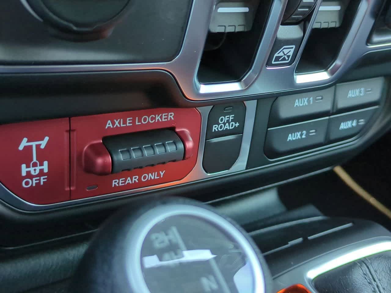 Thumbnail: 2025 Jeep Wrangler - 18