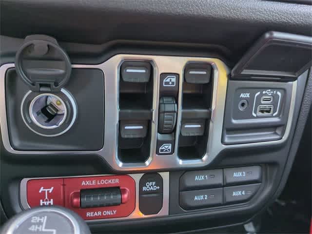 Thumbnail: 2025 Jeep Wrangler - 31