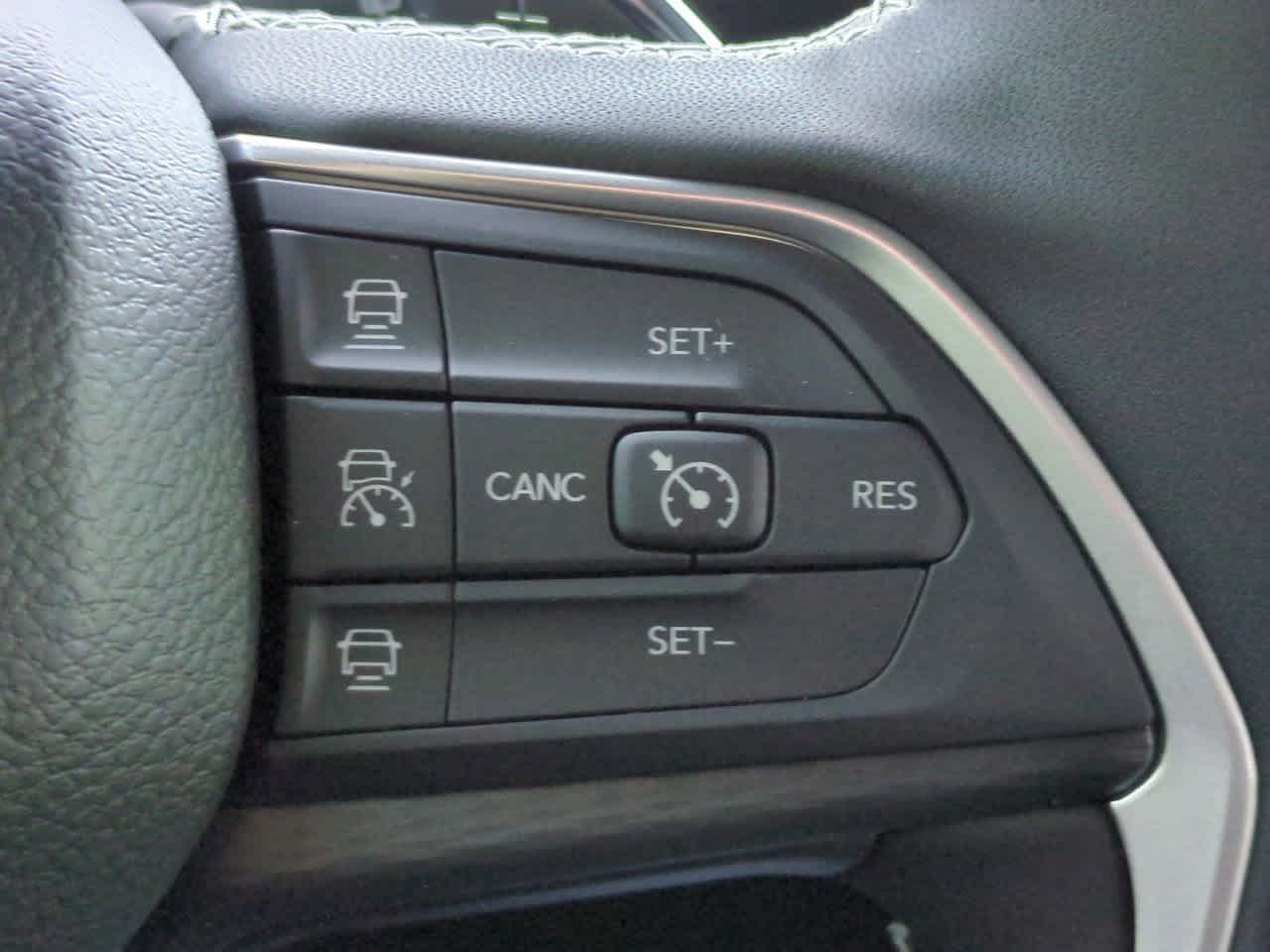 Thumbnail: 2025 Jeep Grand Cherokee - 25