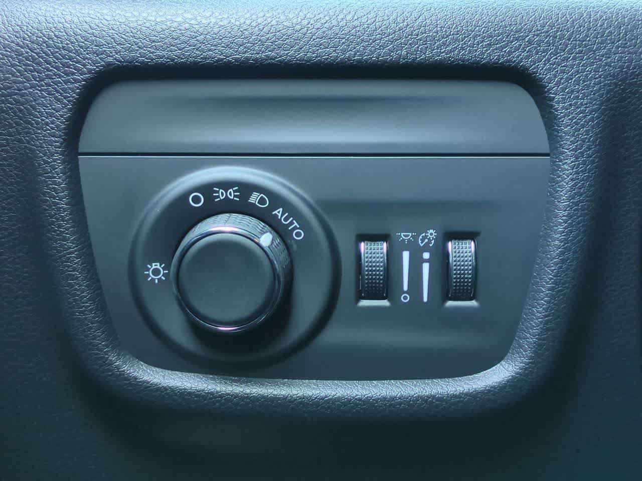 Thumbnail: 2025 Jeep Grand Cherokee - 18