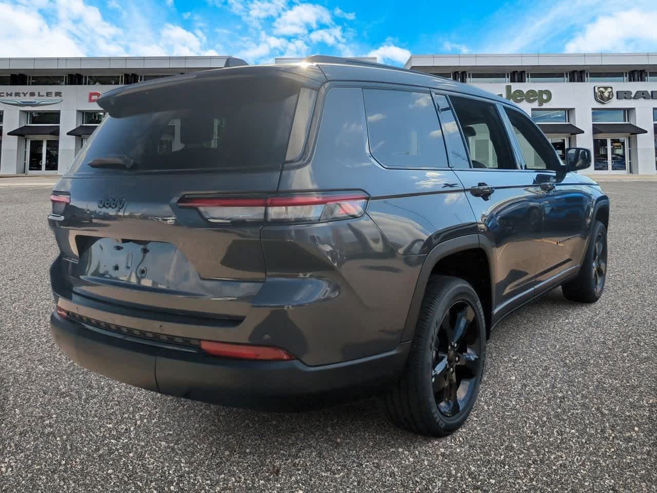 Thumbnail: 2025 Jeep Grand Cherokee L - 8