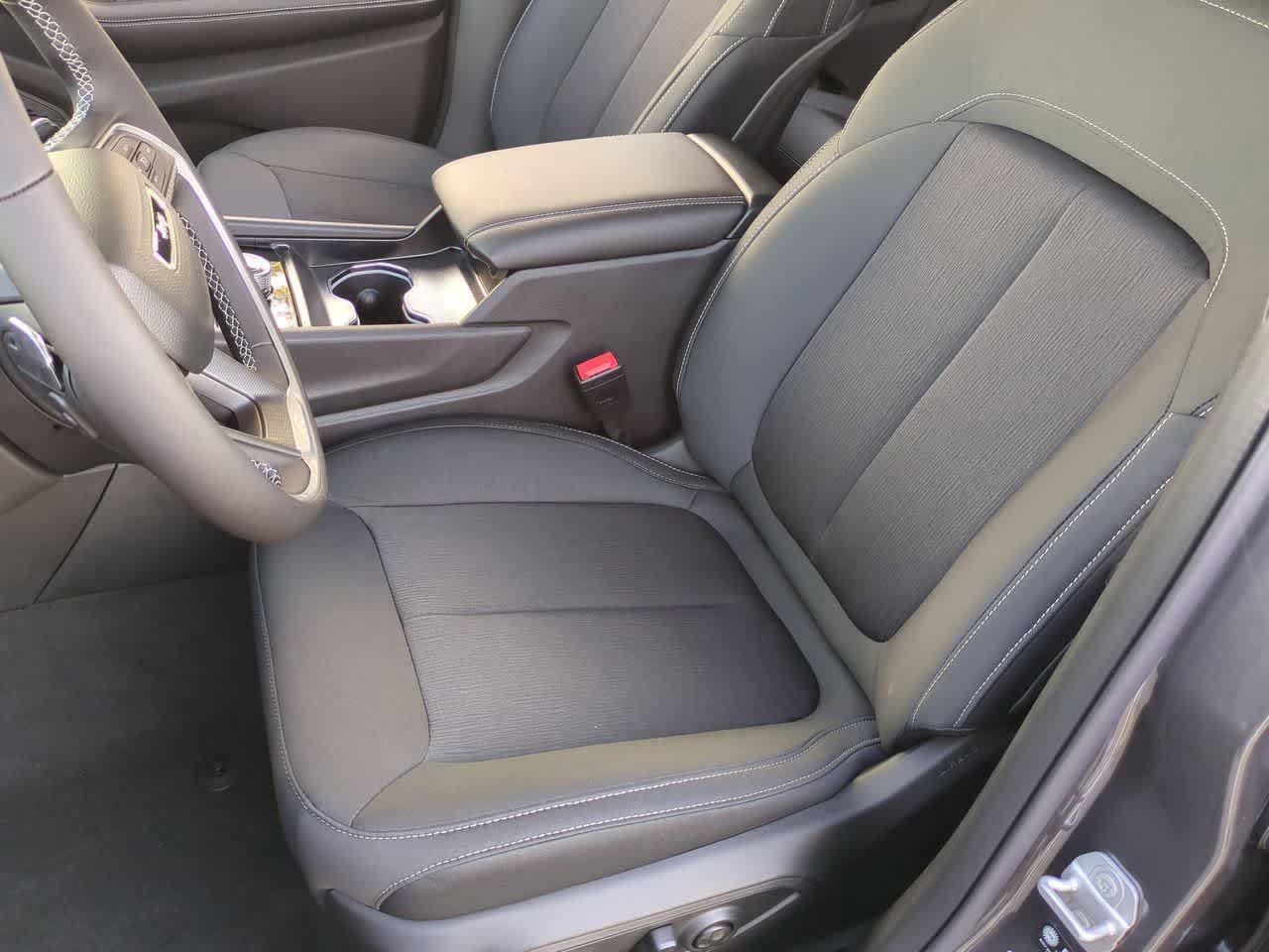 Thumbnail: 2025 Jeep Grand Cherokee - 17