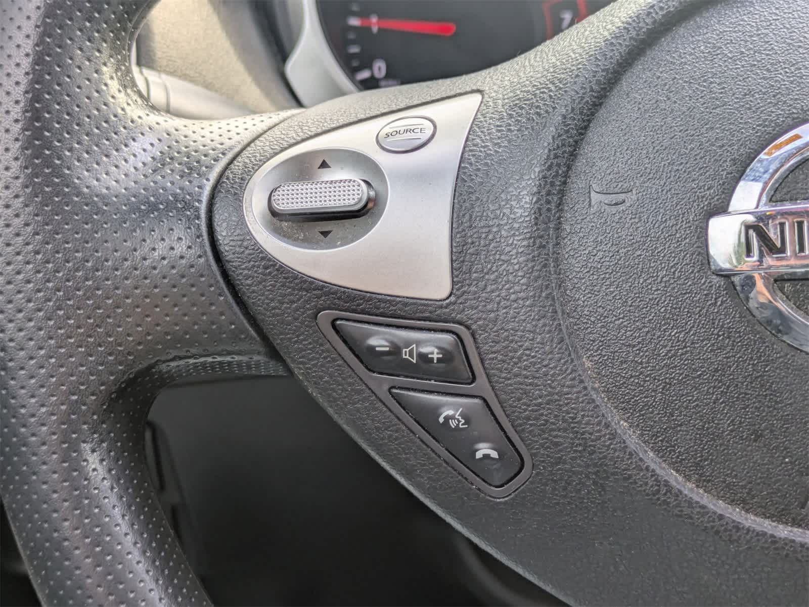 Thumbnail: 2012 Nissan Juke - 9