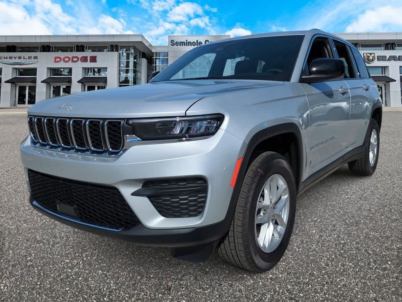 Thumbnail: 2025 Jeep Grand Cherokee - 4
