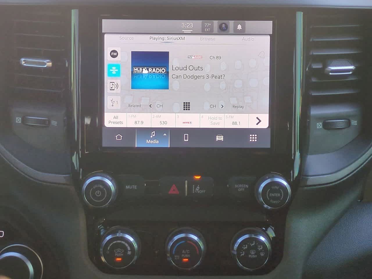 Thumbnail: 2025 RAM 1500 - 27