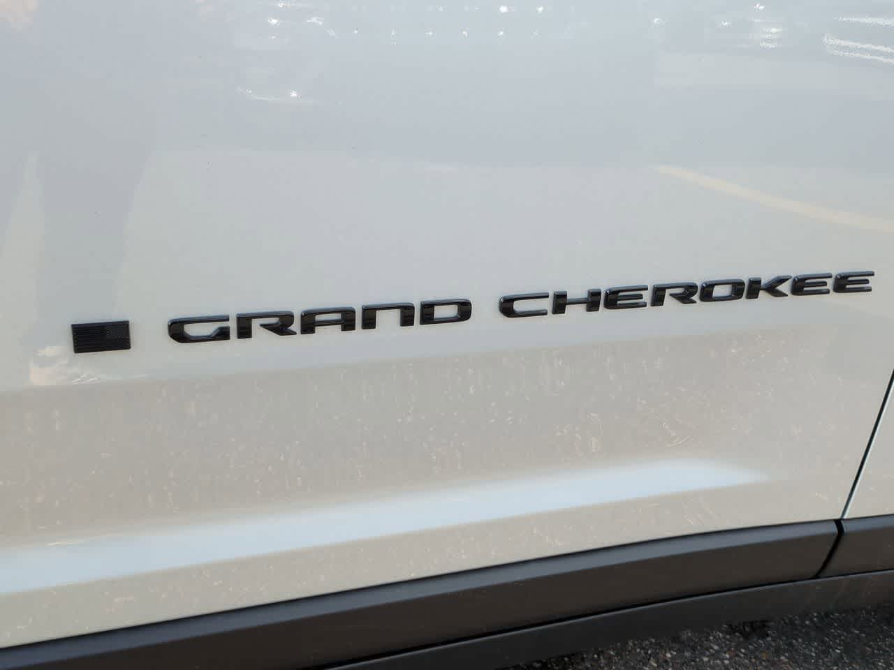 Thumbnail: 2025 Jeep Grand Cherokee - 13