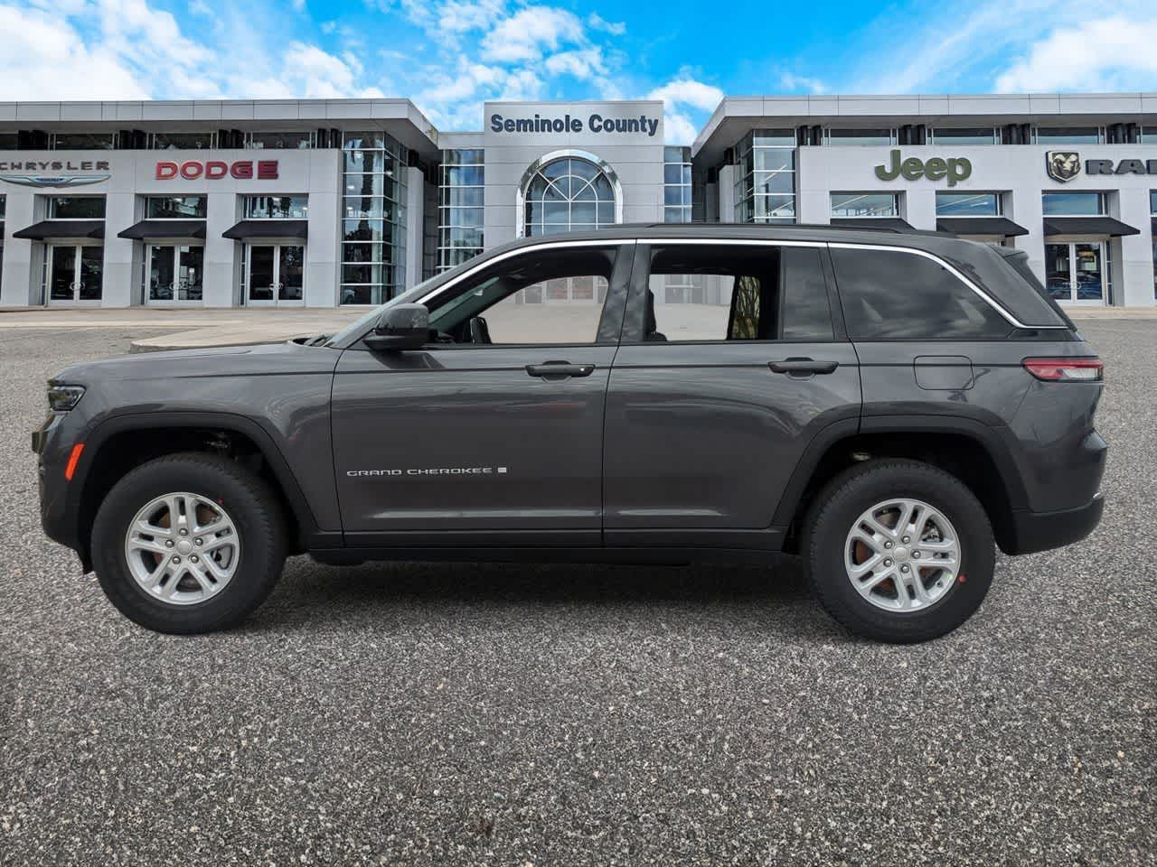 Thumbnail: 2025 Jeep Grand Cherokee - 5