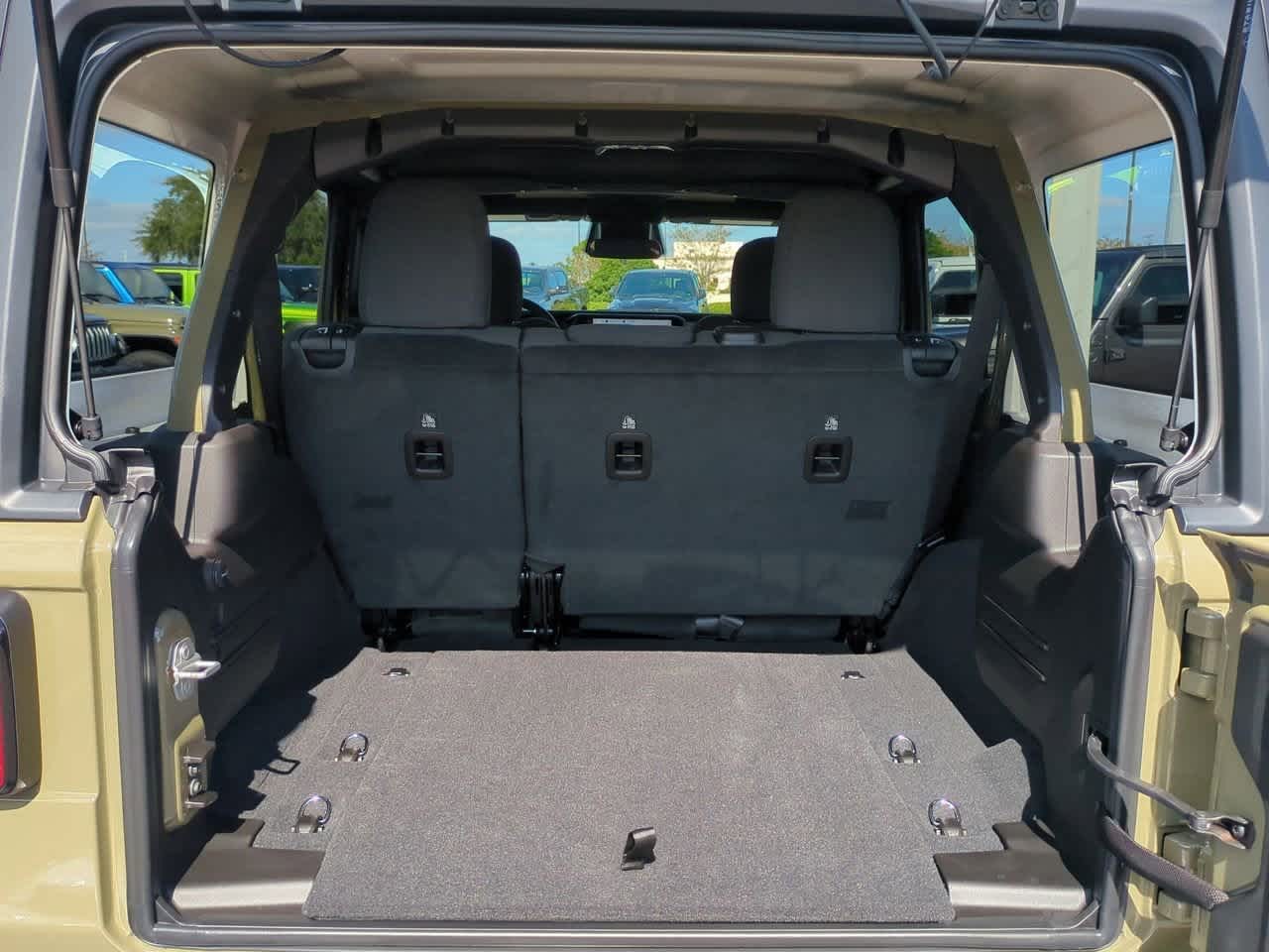 Thumbnail: 2025 Jeep Wrangler - 34