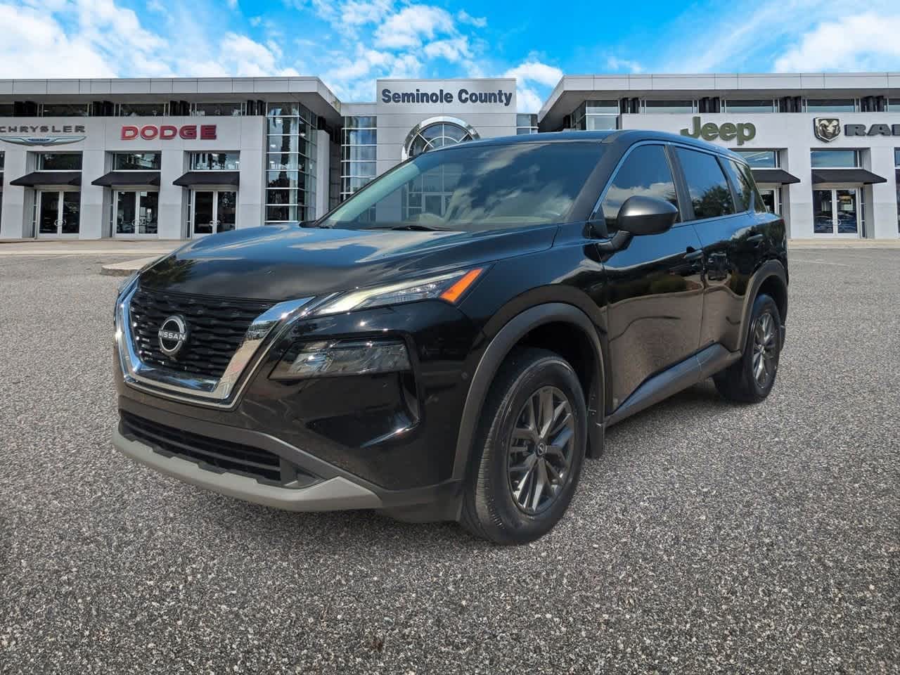 Thumbnail: 2023 Nissan Rogue - 4