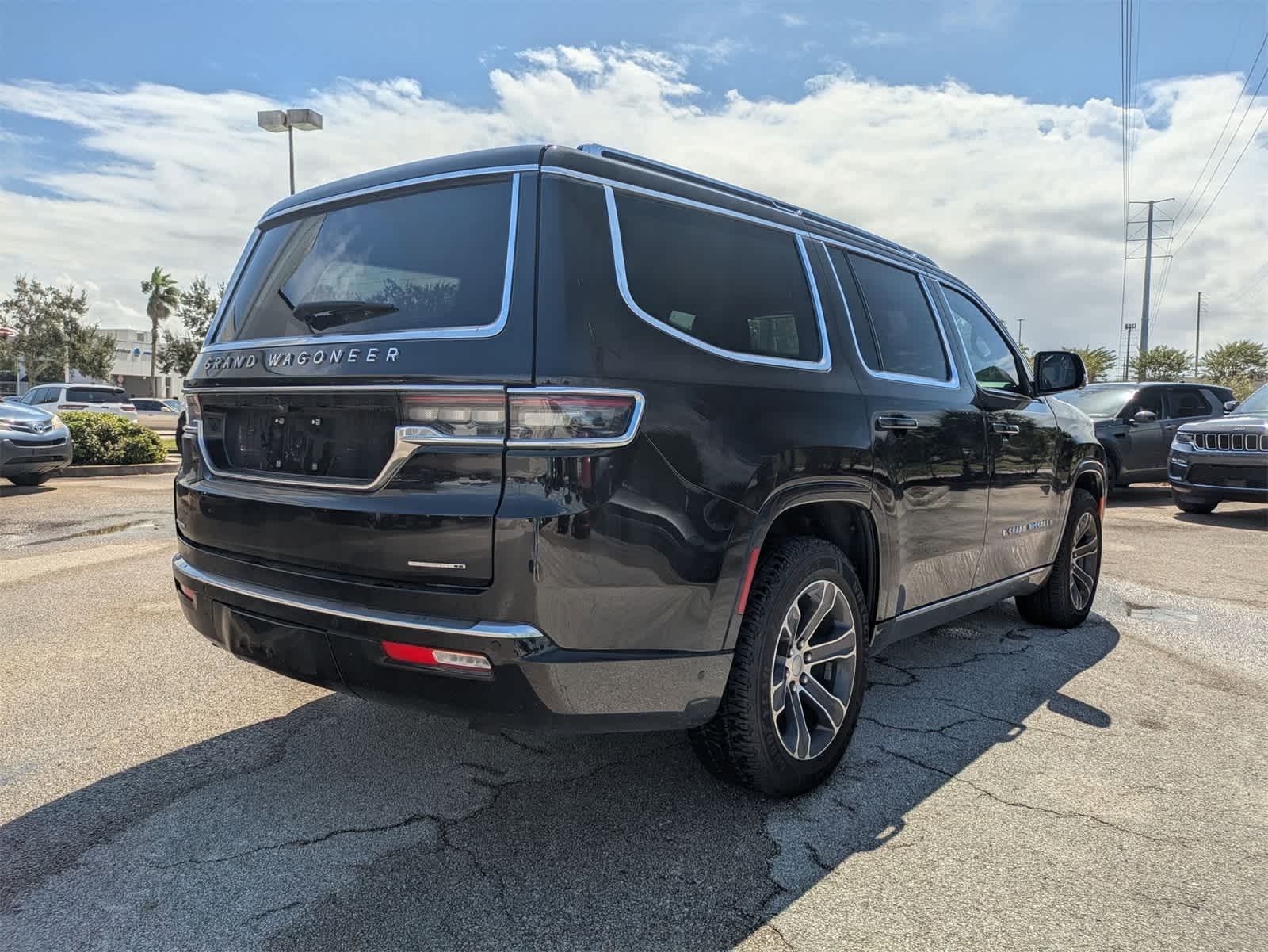 Thumbnail: 2022 Jeep Grand Wagoneer - 4