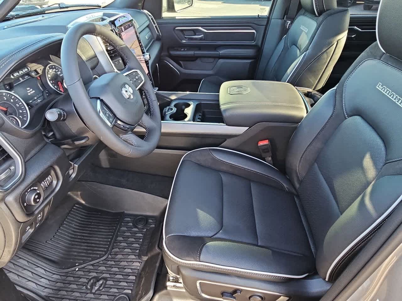 Thumbnail: 2026 RAM 1500 - 17