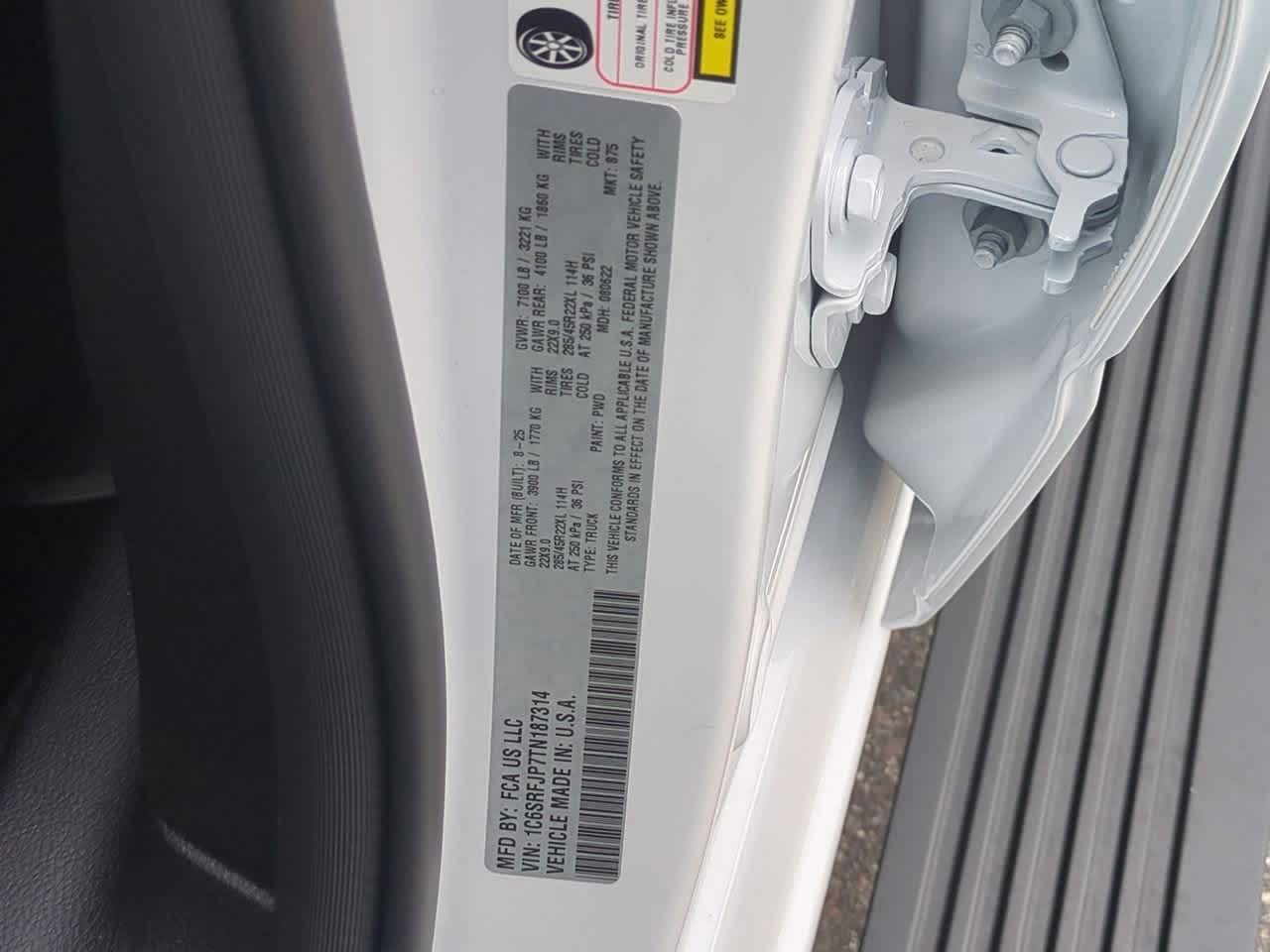 Thumbnail: 2026 RAM 1500 - 38