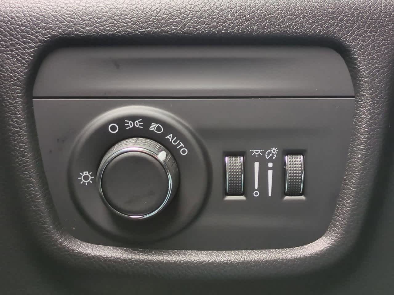 Thumbnail: 2025 Jeep Grand Cherokee - 18