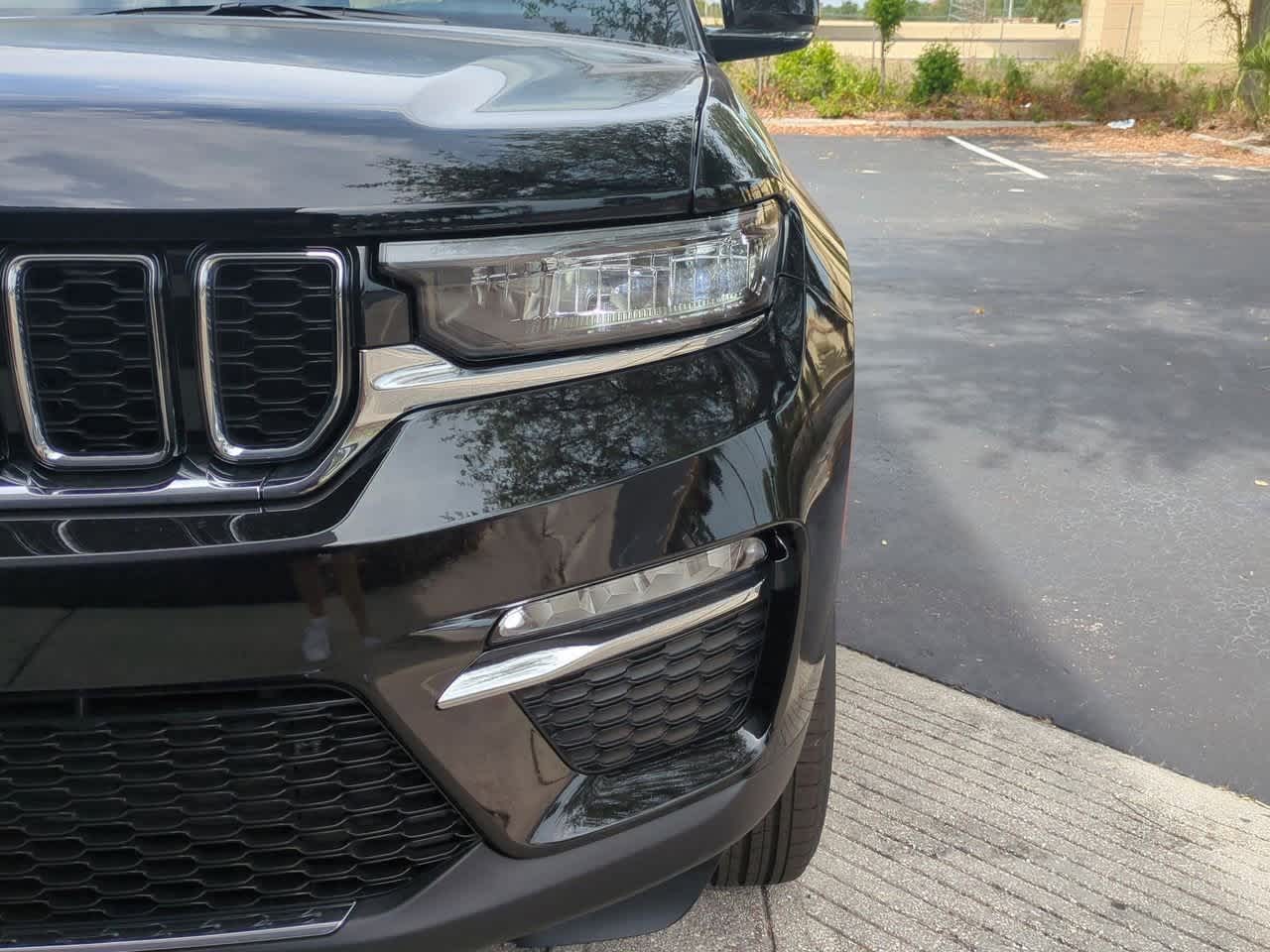 2025 Jeep Grand Cherokee Limited Edition 10