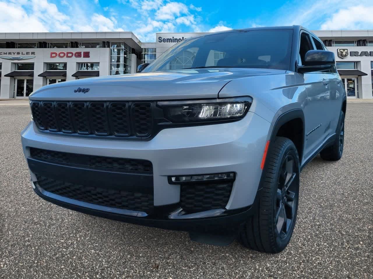 Thumbnail: 2025 Jeep Grand Cherokee L - 4