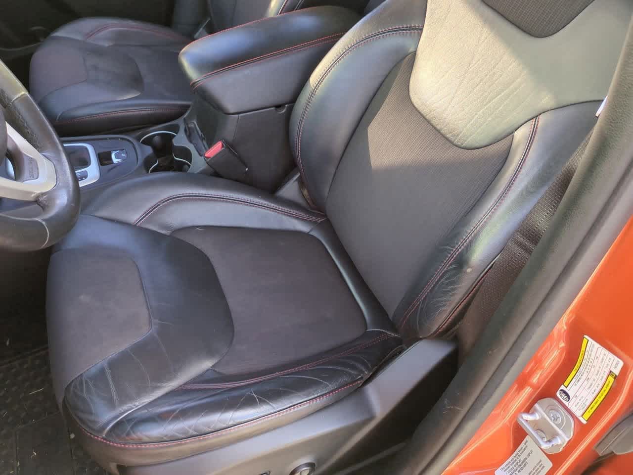 Thumbnail: 2015 Jeep Cherokee - 17