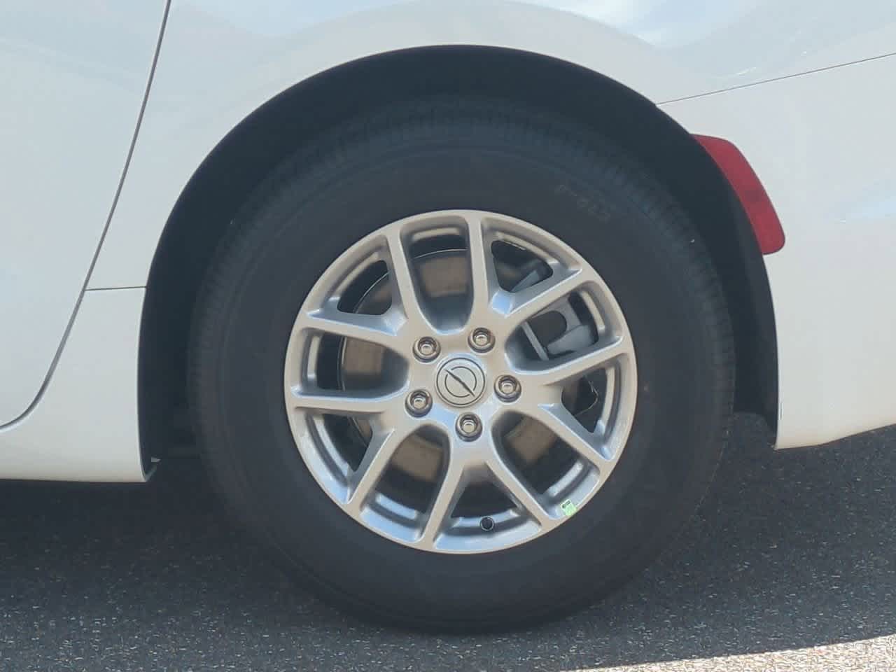 Thumbnail: 2026 Chrysler Pacifica - 14