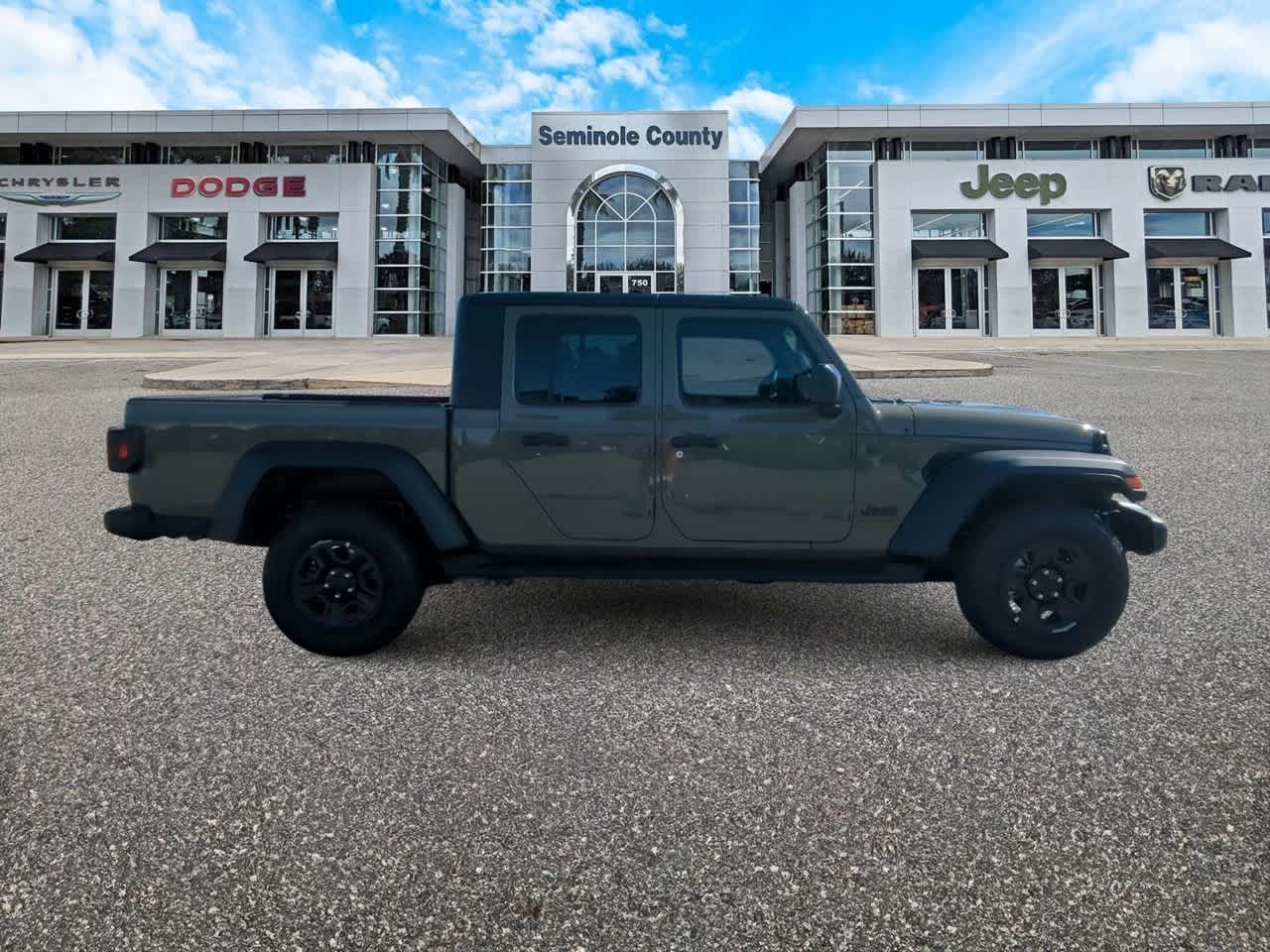 Thumbnail: 2025 Jeep Gladiator - 9