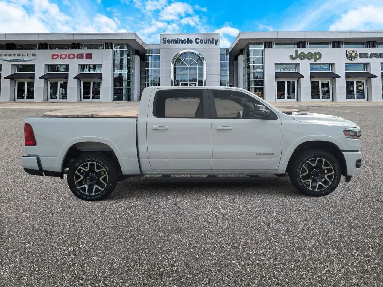 Thumbnail: 2026 RAM 1500 - 9