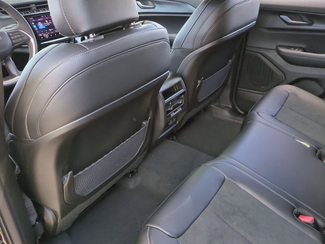 Thumbnail: 2025 Jeep Grand Cherokee - 18