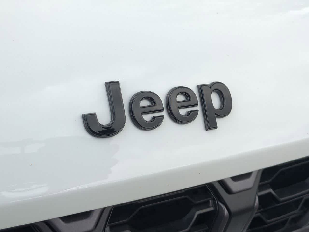 Thumbnail: 2026 Jeep Grand Cherokee - 12