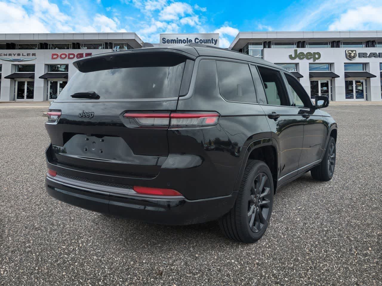 Thumbnail: 2026 Jeep Grand Cherokee L - 8