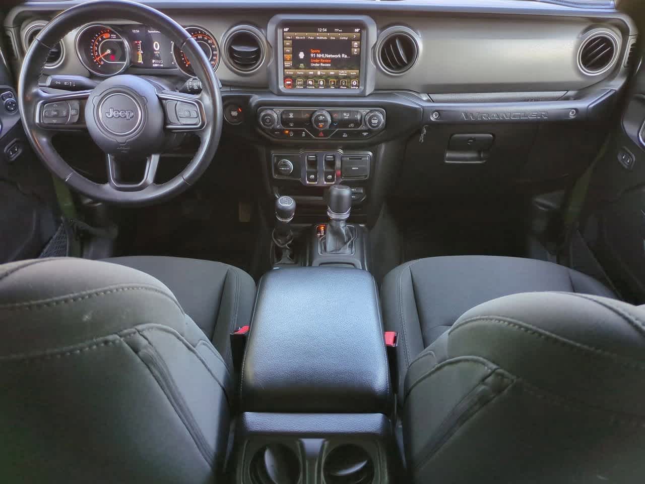 Thumbnail: 2022 Jeep Wrangler - 16