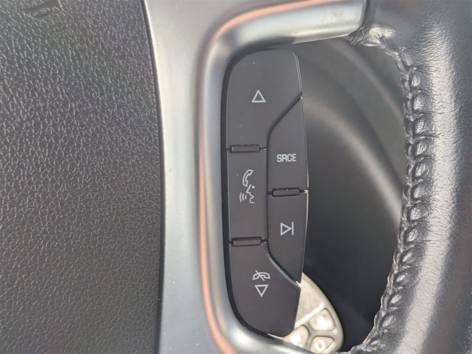 Thumbnail: 2016 Chevrolet Traverse - 9