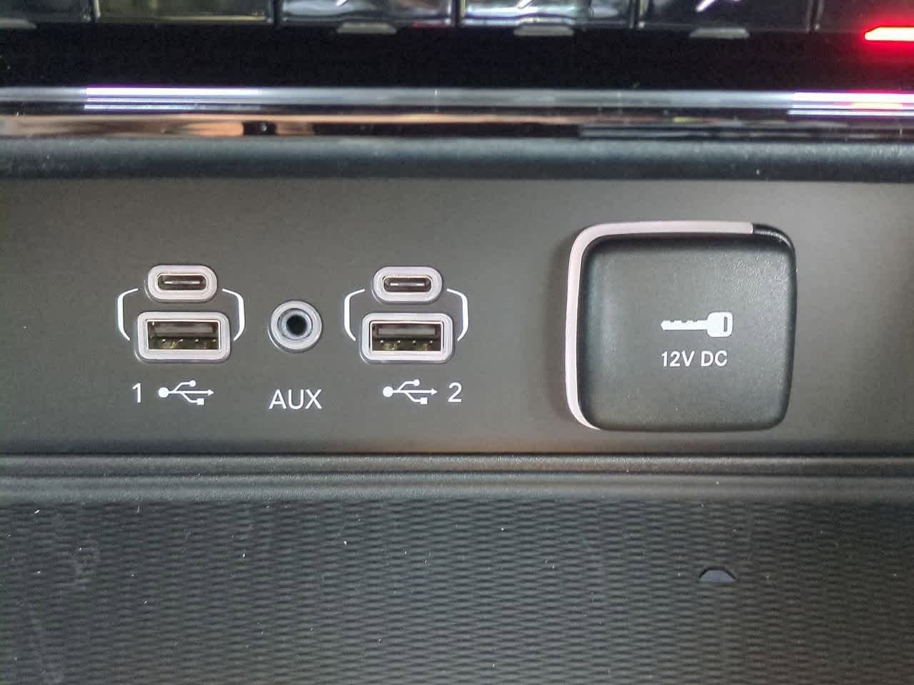 Thumbnail: 2025 Jeep Grand Cherokee - 32