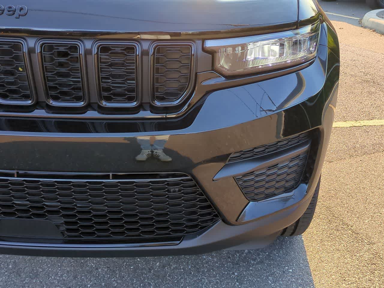 Thumbnail: 2025 Jeep Grand Cherokee - 11