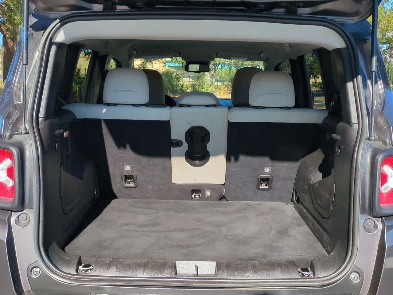 Thumbnail: 2021 Jeep Renegade - 34