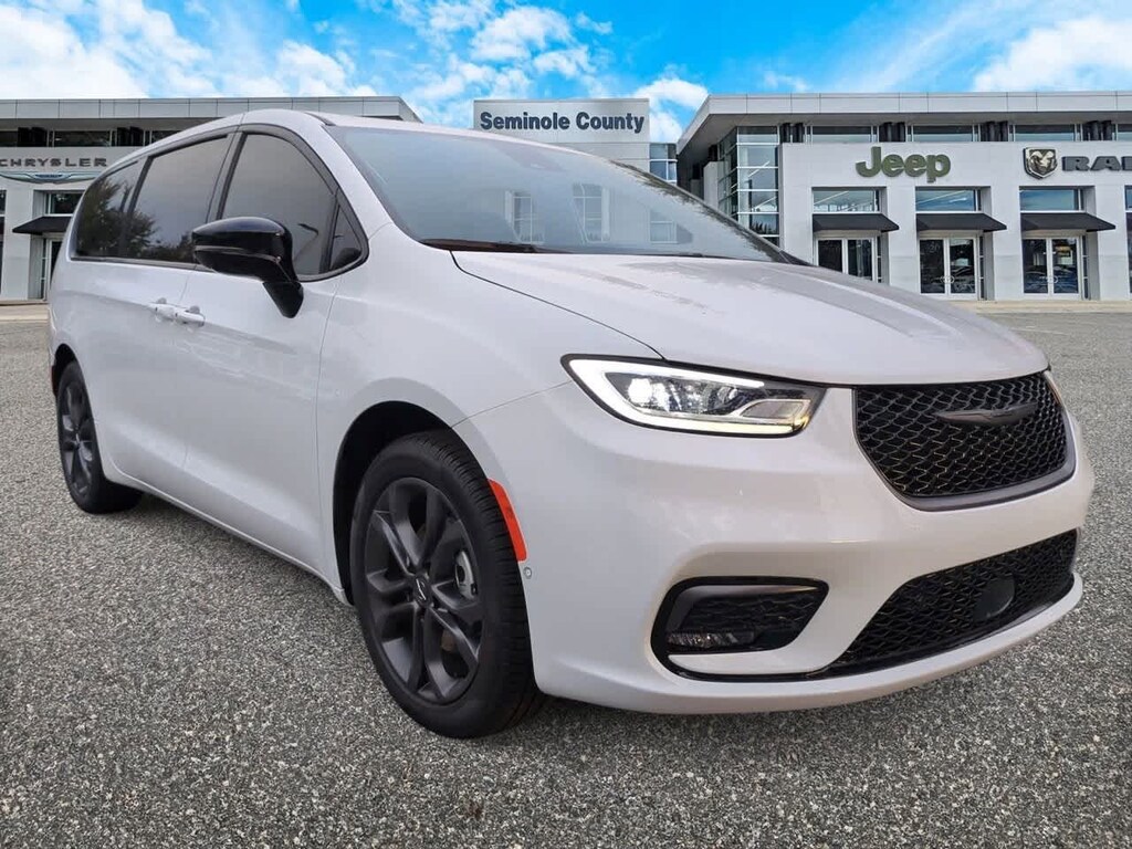 New 2026 Chrysler Pacifica Select Van