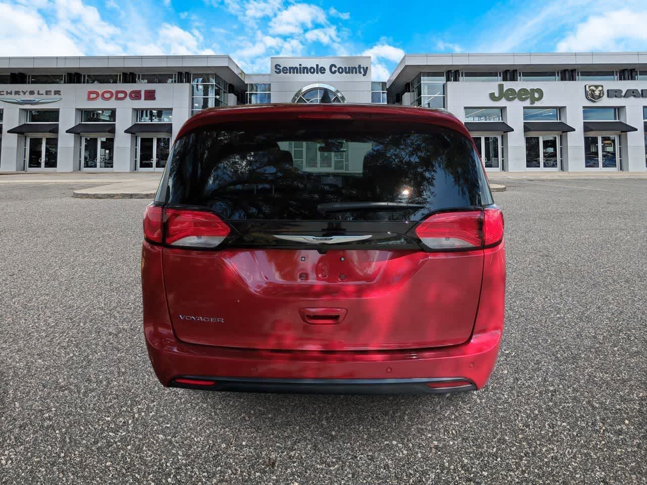 Thumbnail: 2026 Chrysler Voyager - 7