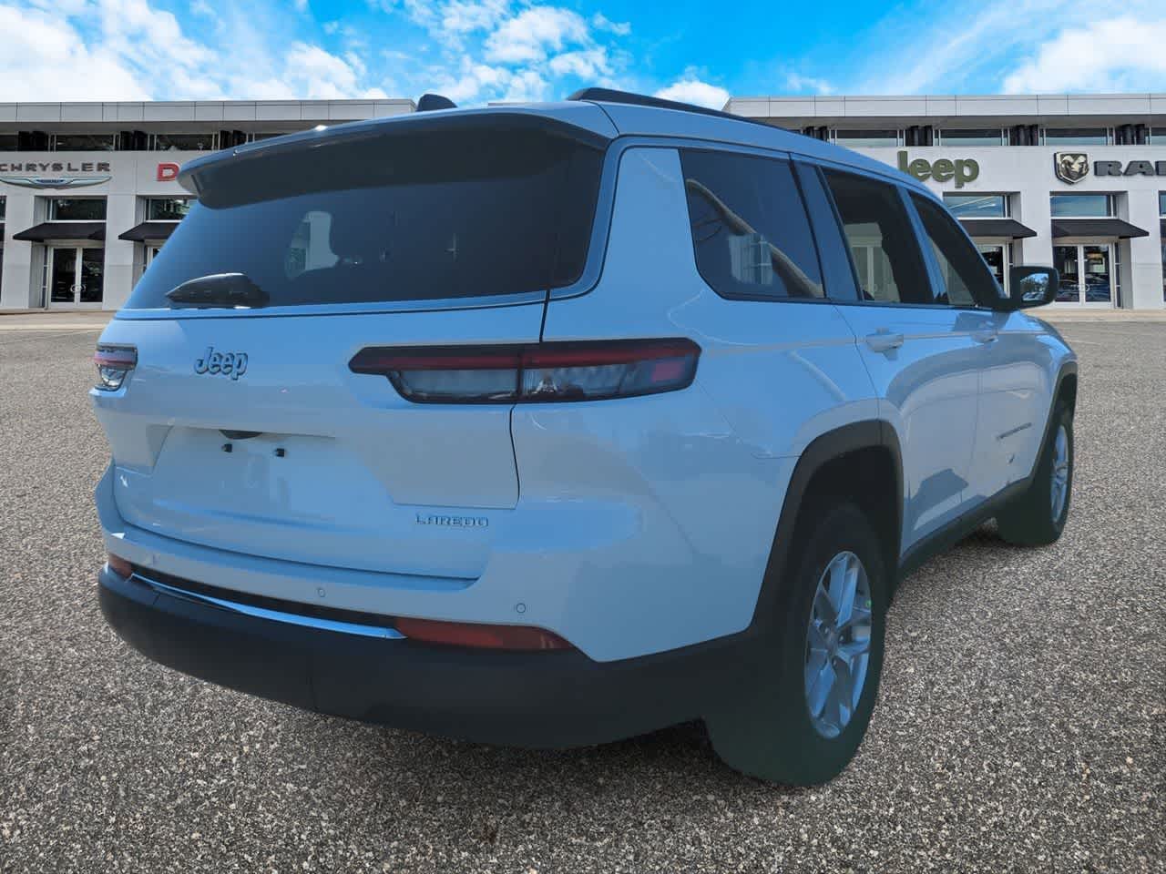 Thumbnail: 2025 Jeep Grand Cherokee L - 8