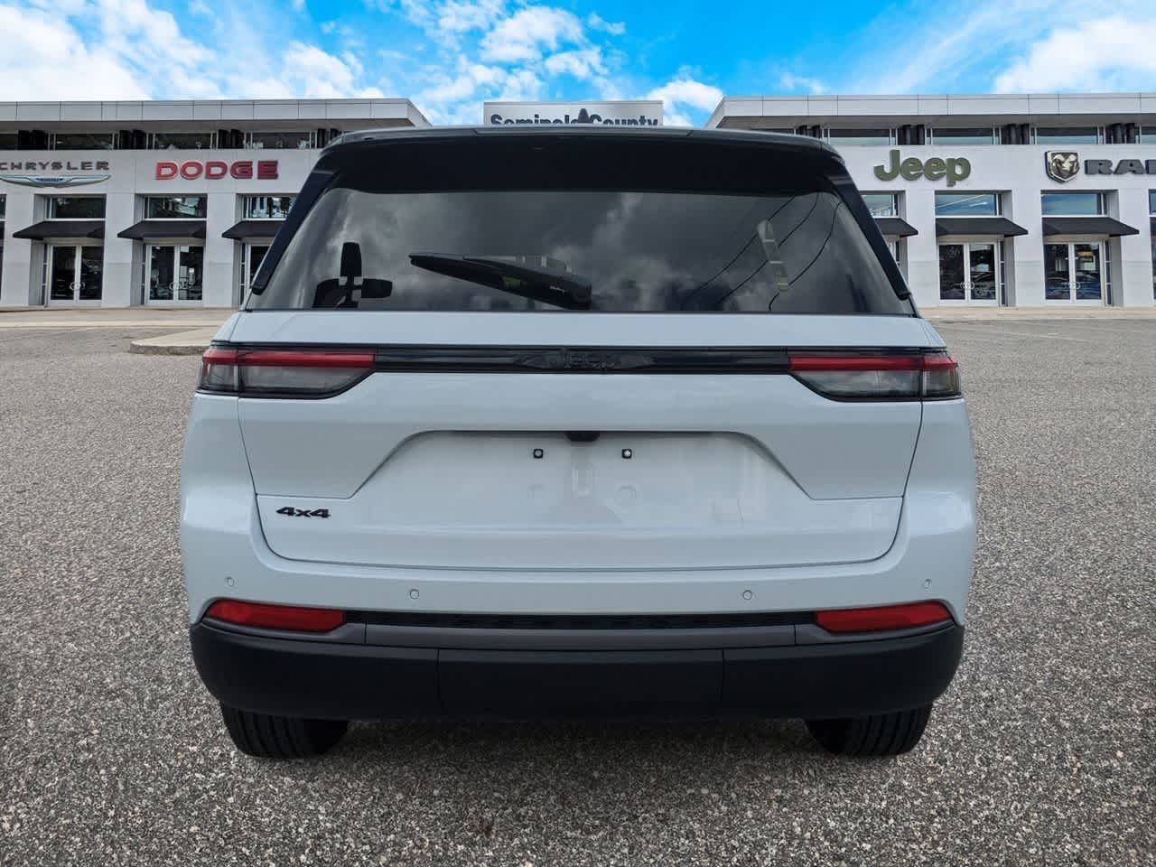 Thumbnail: 2026 Jeep Grand Cherokee - 7