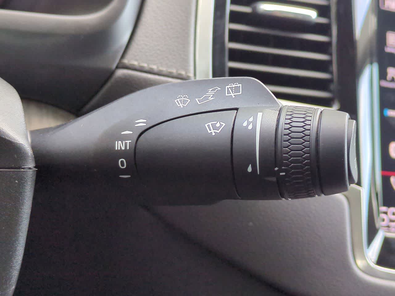 Thumbnail: 2022 Volvo XC90 - 27