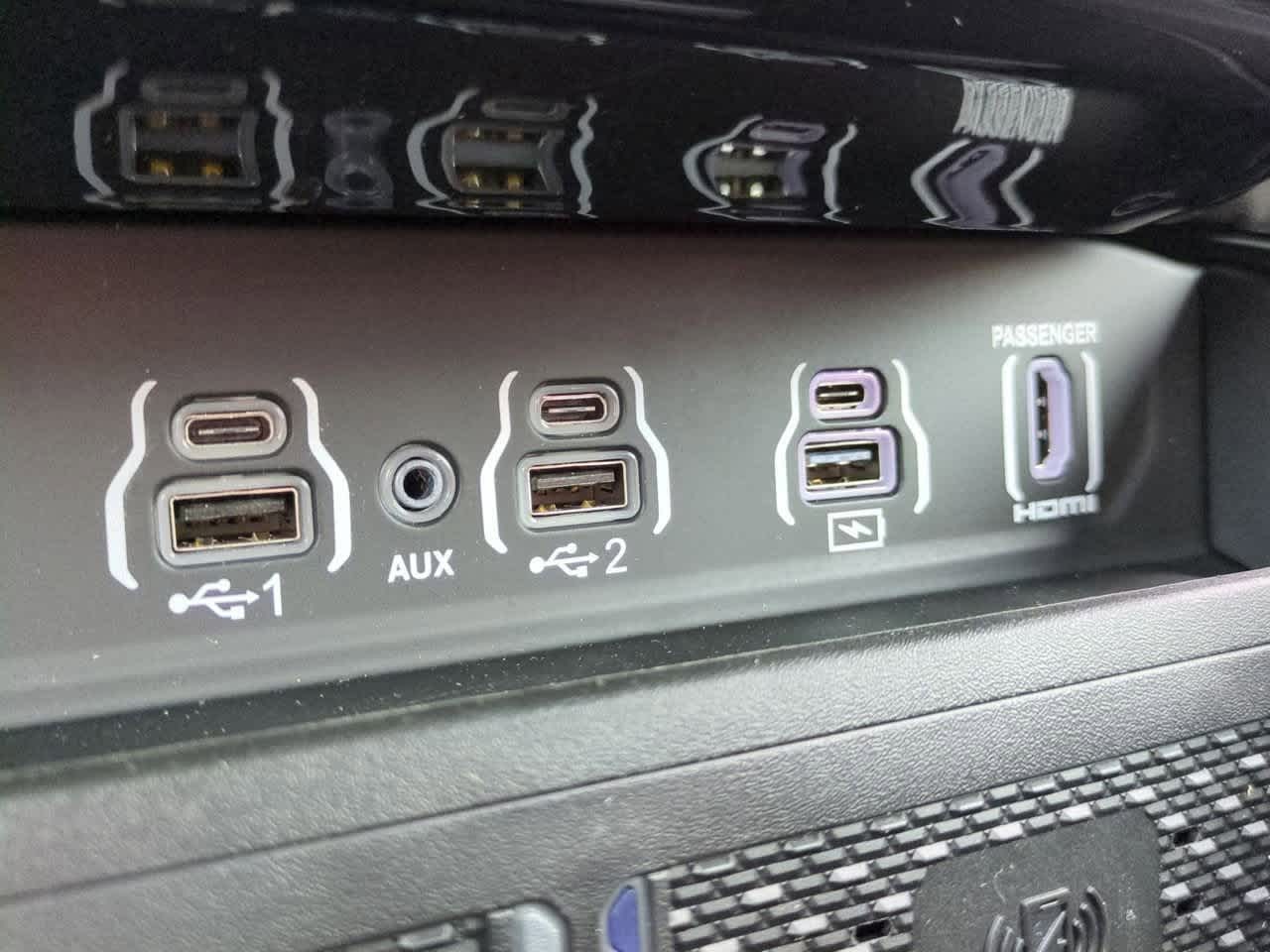 Thumbnail: 2025 RAM 1500 - 34