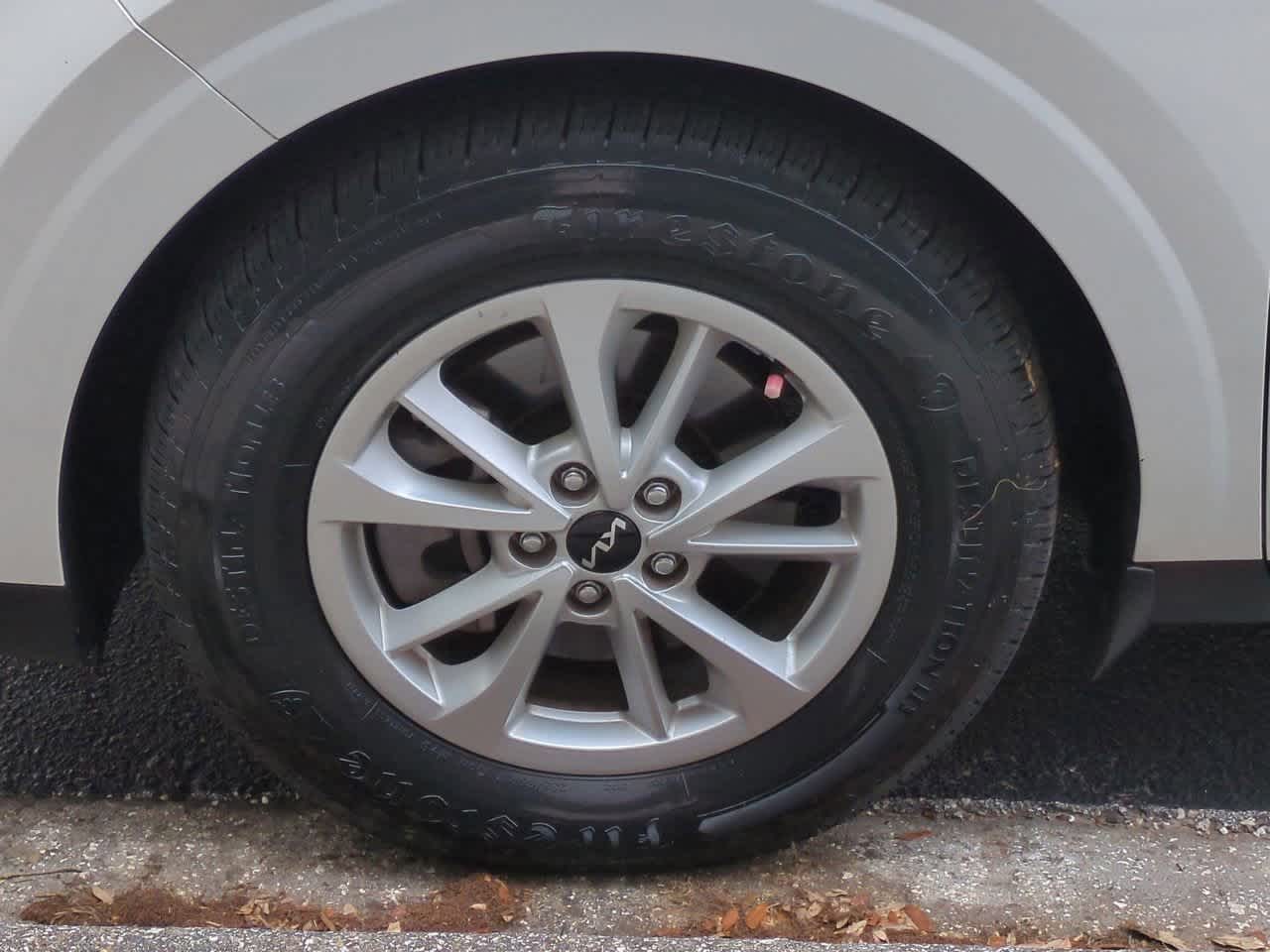2024 Kia Carnival LX 14