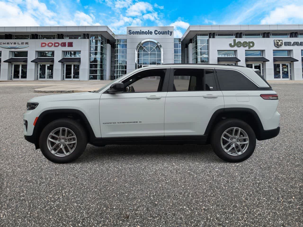 Thumbnail: 2025 Jeep Grand Cherokee - 5