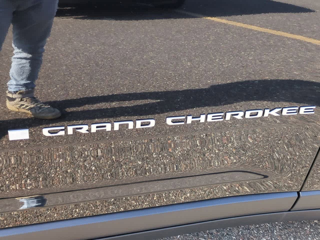 Thumbnail: 2025 Jeep Grand Cherokee - 13