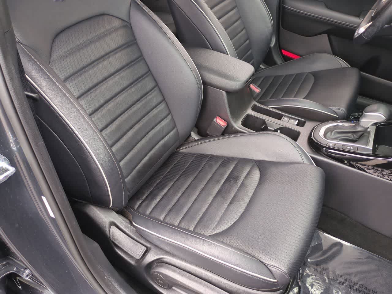 Thumbnail: 2023 Kia Forte - 23