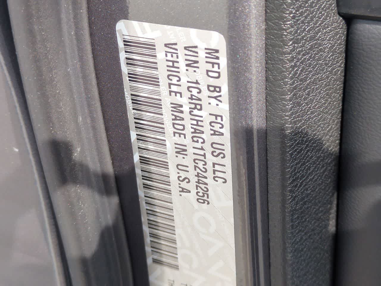 Thumbnail: 2026 Jeep Grand Cherokee - 37