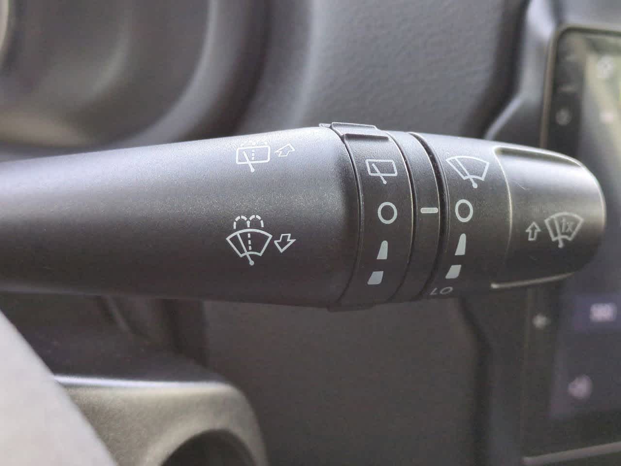 Thumbnail: 2018 Jeep Renegade - 26