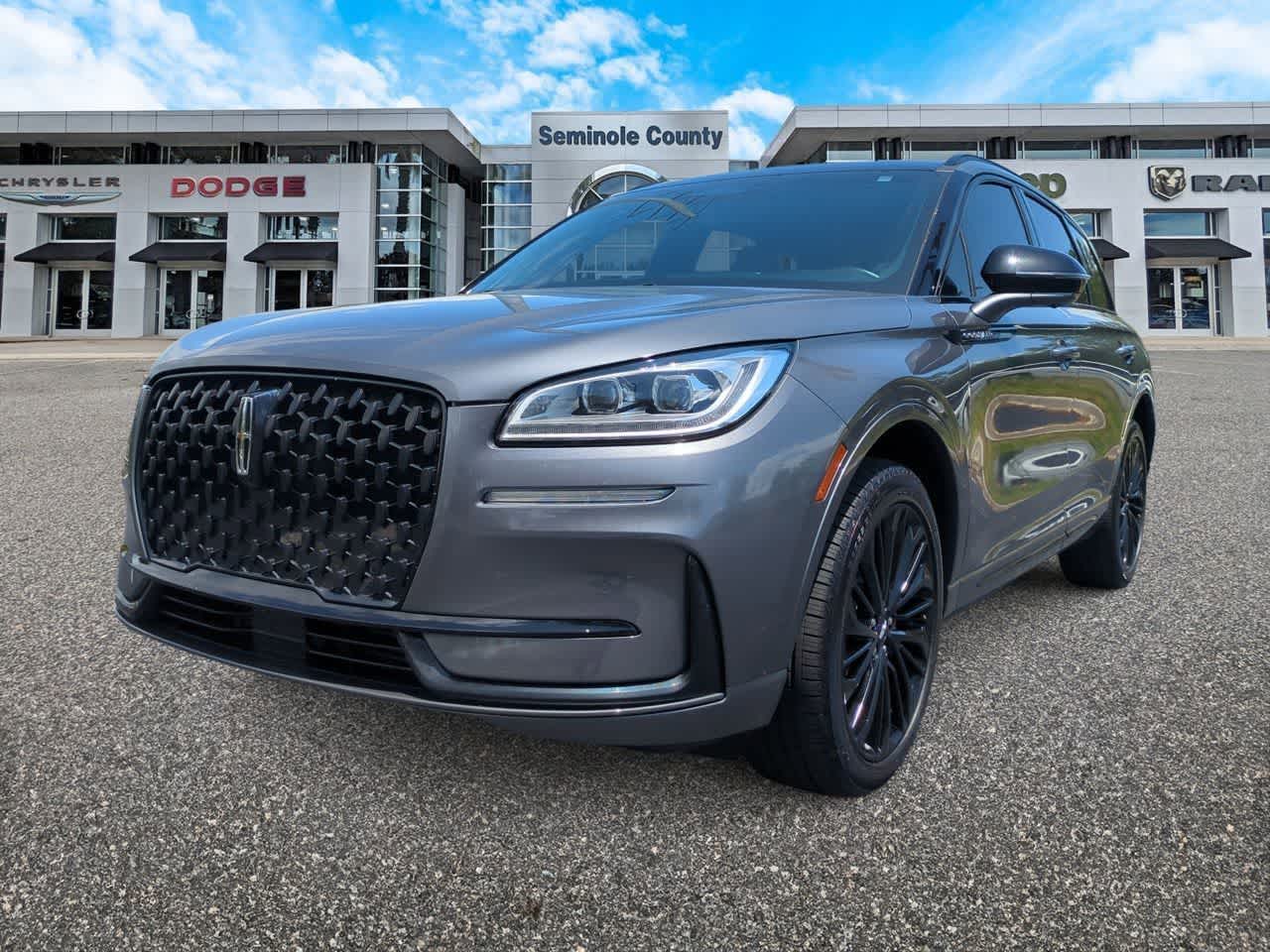 Thumbnail: 2023 Lincoln Corsair - 4